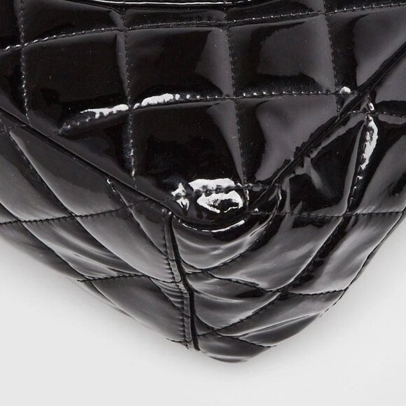 Chanel Black Quilted Patent Leather Classic Maxi Double Flap Bag - Picture 4 of 12